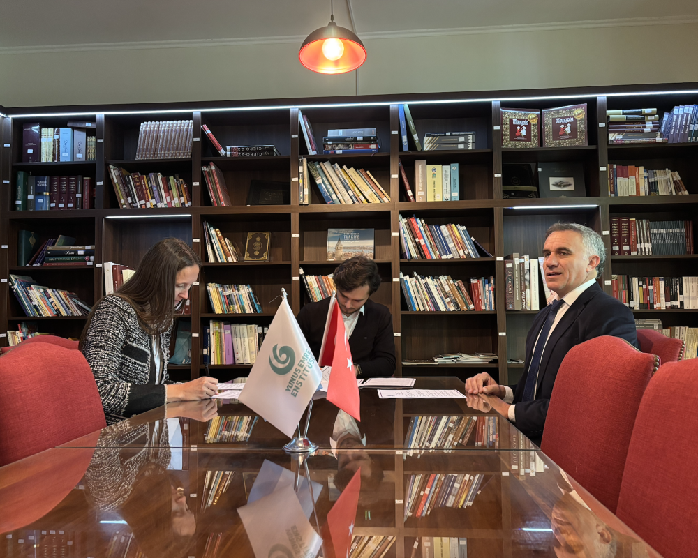 convenio de cooperación con el Centro Cultural Turco Yunus Emre