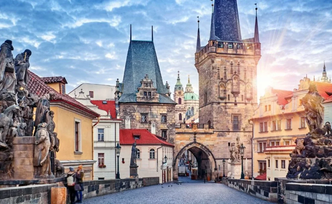 ISEO lanza su Curso Semiintensivo de Verano de Idioma Checo: lengua, cultura y proyección internacional